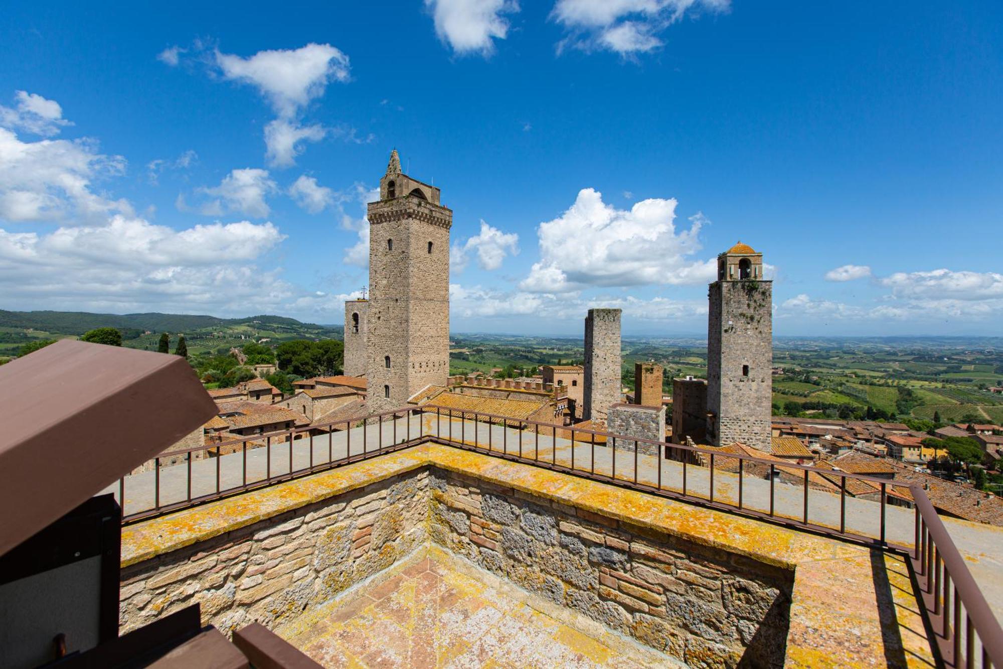 Апартаменти The Artists' Tower - Amazing View From The Tower Сан-Джиміньяно Екстер'єр фото